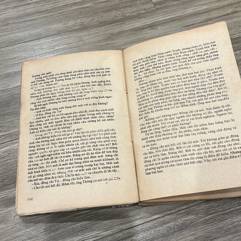 Combo 2 cuốn tiểu thuyết nổi tiếng của Ma Văn Kháng 707205