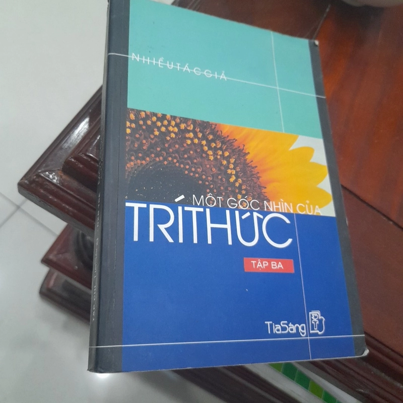 Một góc nhìn TRÍ THỨC, tập ba 362622