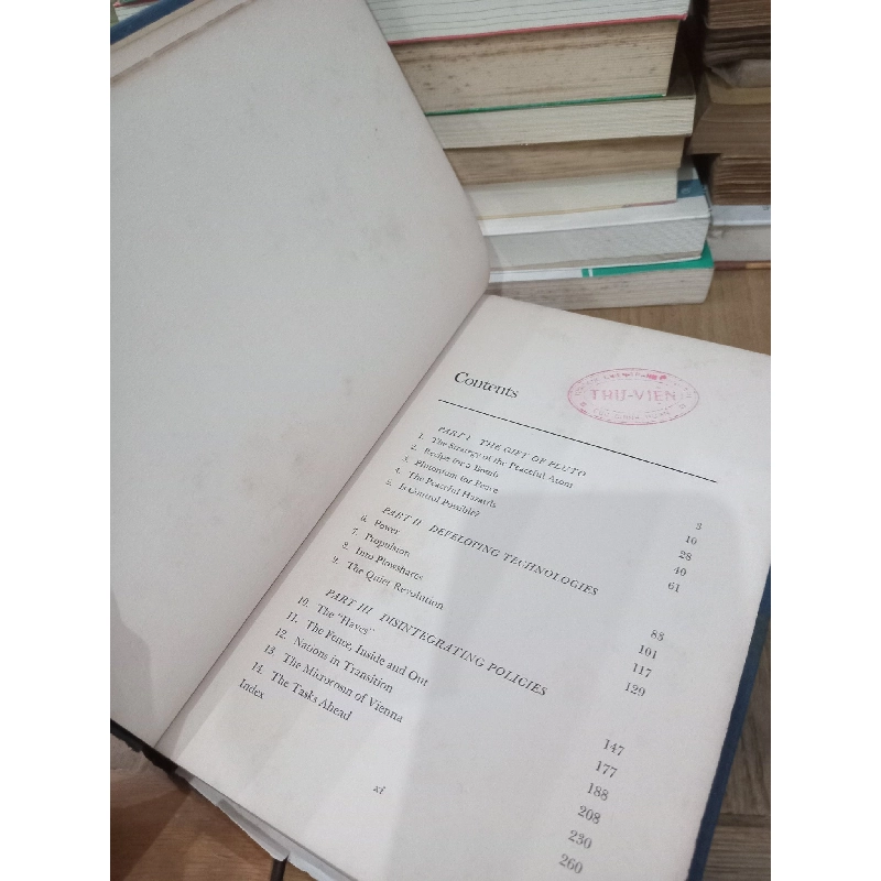 The peaceful atom in foreign policy - Arnold Kramish 755759