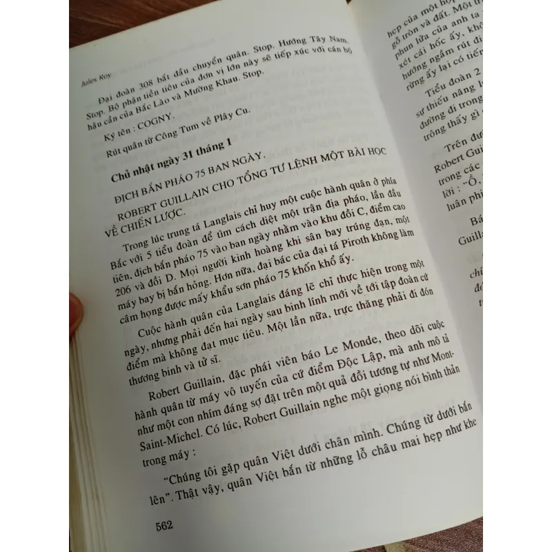 SÁCH TRẬN ĐIỆN BIÊN PHỦ DƯỚI CON MẮT NGƯỜI PHÁP 1002350