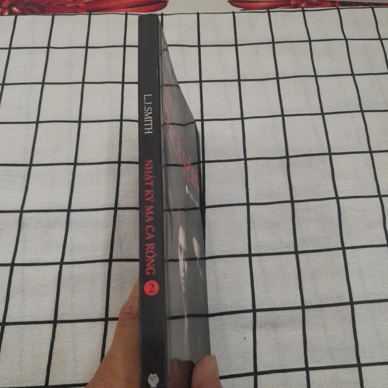 Nhật ký MA CÀ RỒNG. tập 2 Cuộc Chiến. Tg. L.J.SMITH 792190