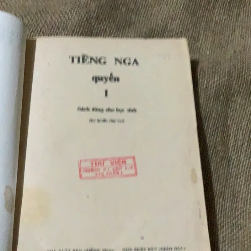 Tiếng Nga quyển 1, sách dùng cho học sinh  567946