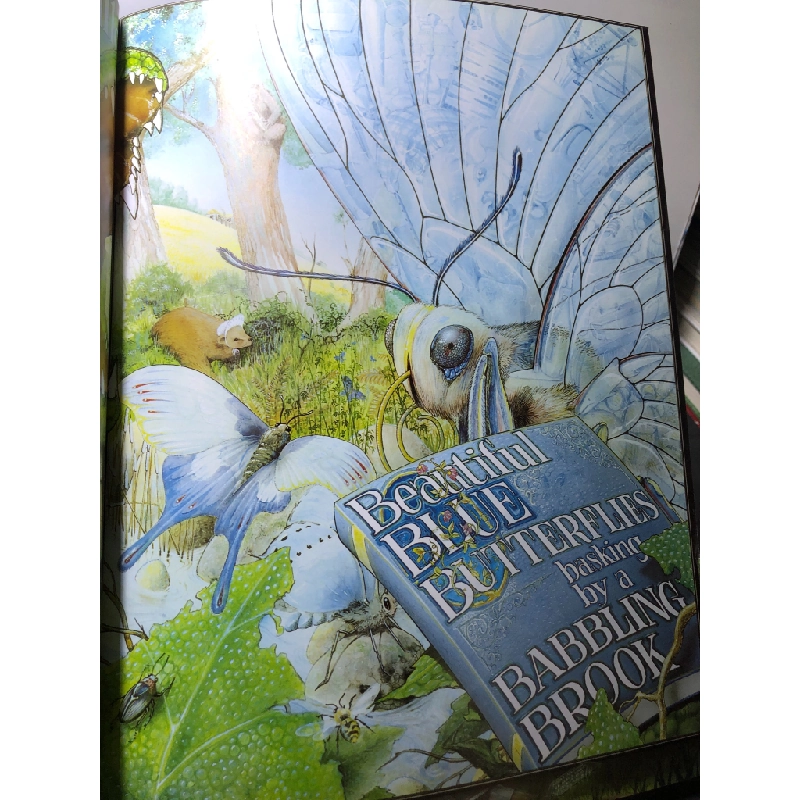 Animalia Graeme Base mới 85% bẩn nhẹ Puffins Book HPB2707 NGOẠI VĂN 458552