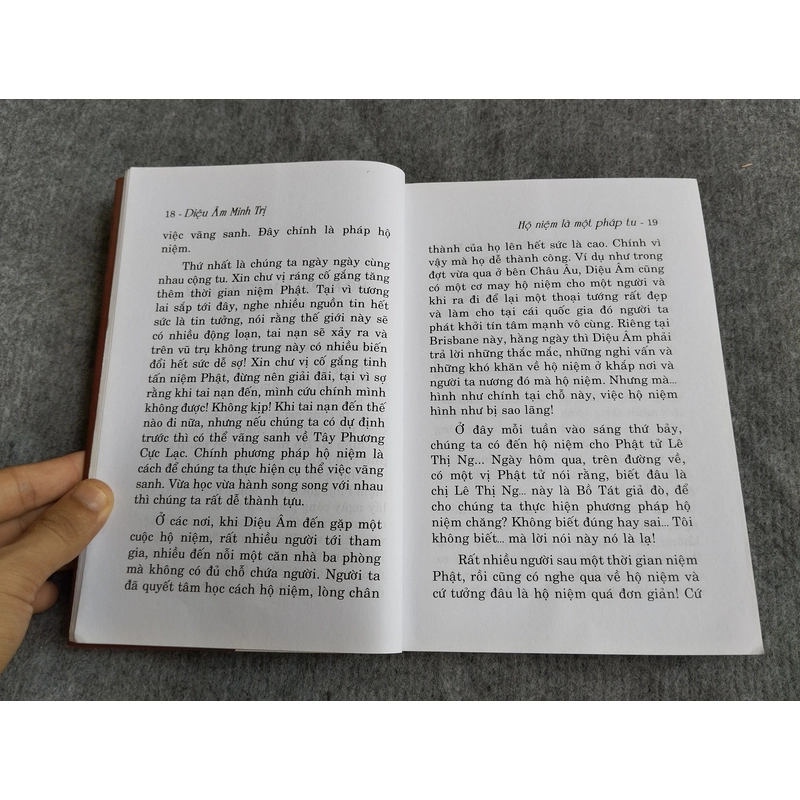 HỘ NIỆM LÀ MỘT PHÁP TU 549087
