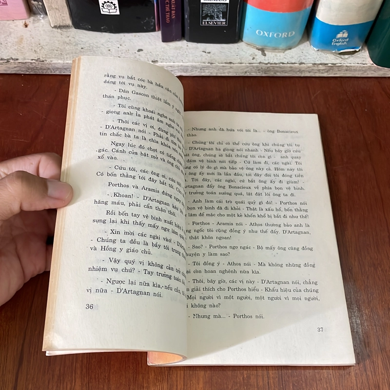 II Văn Học Kinh Điển: Ba Chàng Lính Ngự Lâm - Alexandre Dumas - 1996 543128