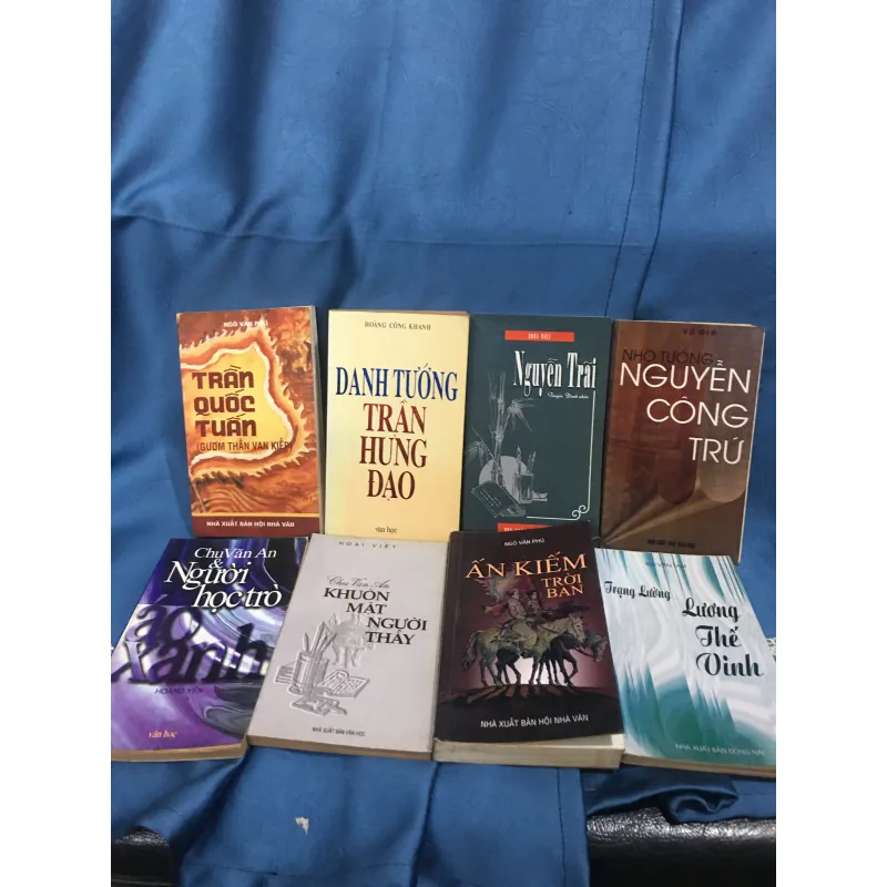 Bộ 31 cuốn tiểu thuyết lịch sử về danh nhân chí sĩ Việt Nam 995978