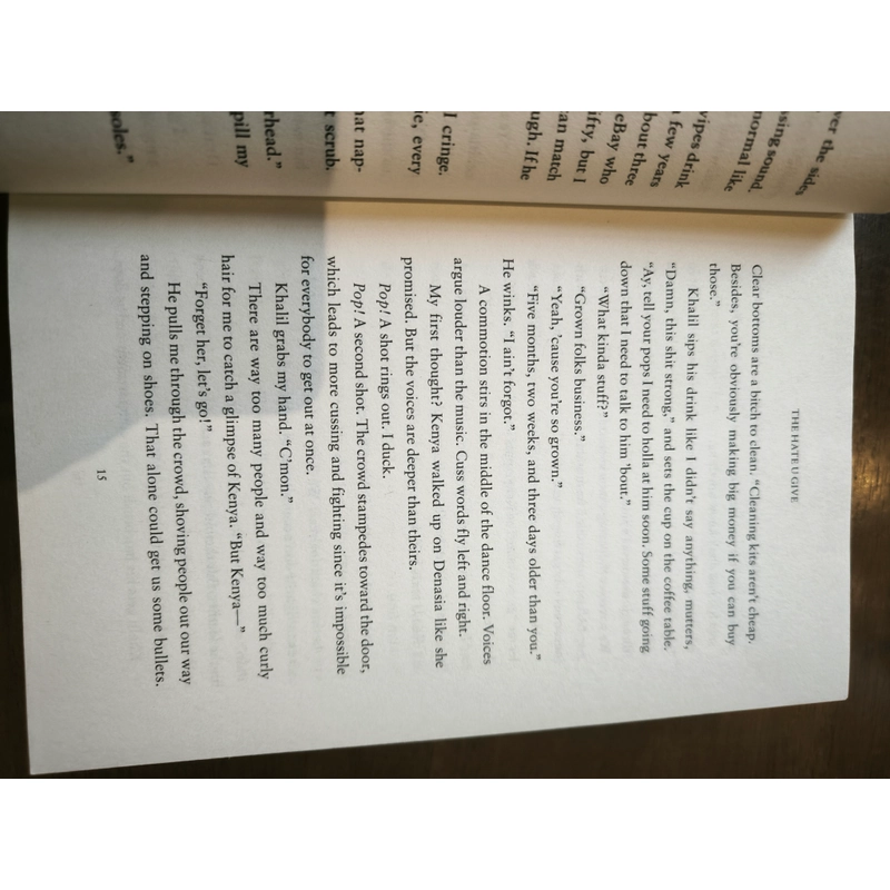 Ngoại văn bán chạy NYT về nạn phân biệt chủng tộc - THE HATE U GIVE - ANGIE THOMAS 474705