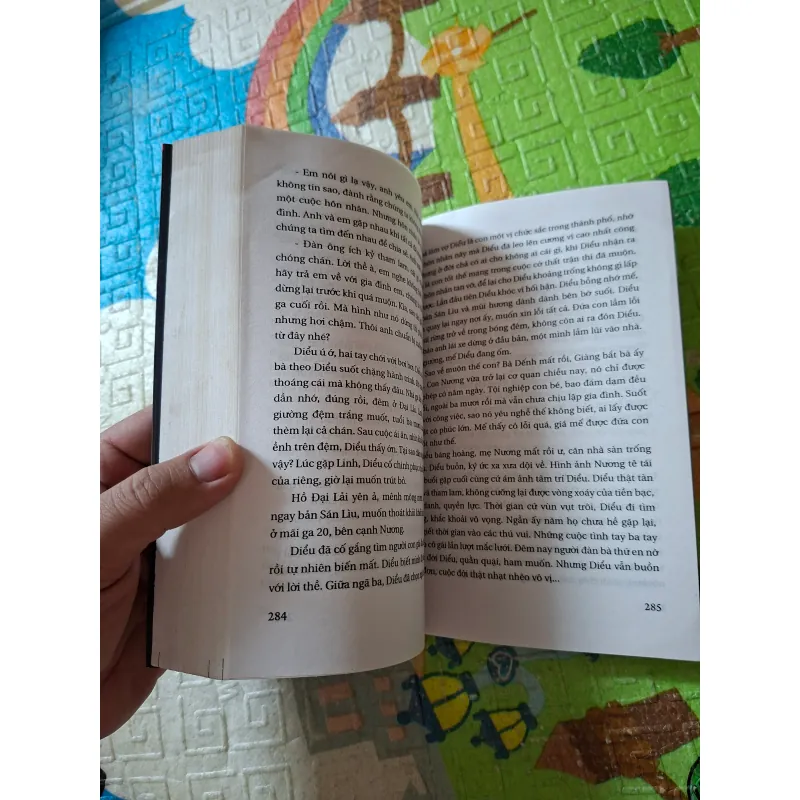 Sắc màu Tigôn 1000062