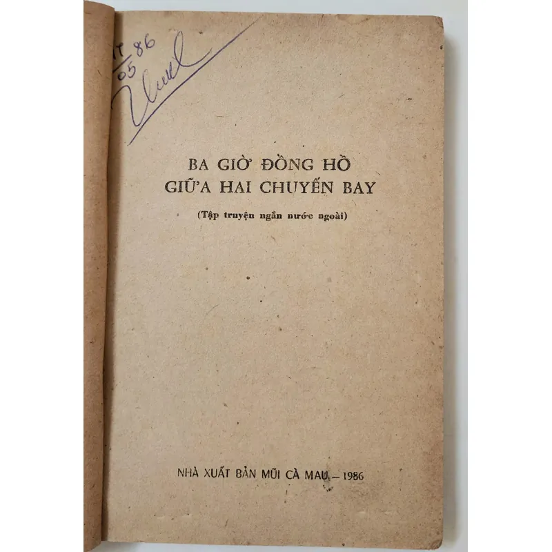 Tập truyện ngắn nước ngoài: Ba giờ đồng hồ giữa hai chuyến bay 709195