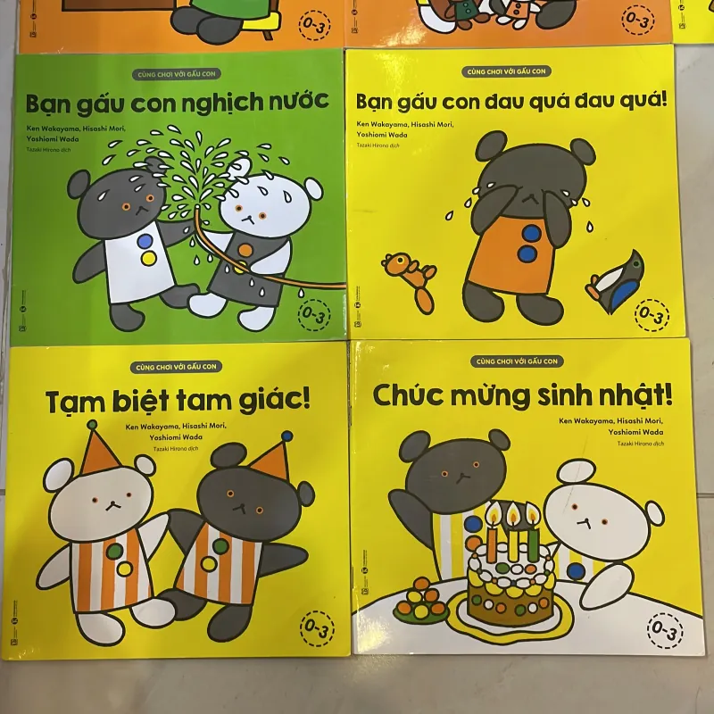 Bộ sách 10 cuốn : cùng chơi với gấu con 0-3 tuổi rất hữu dụng - EHON NHẬT BẢN  1027480
