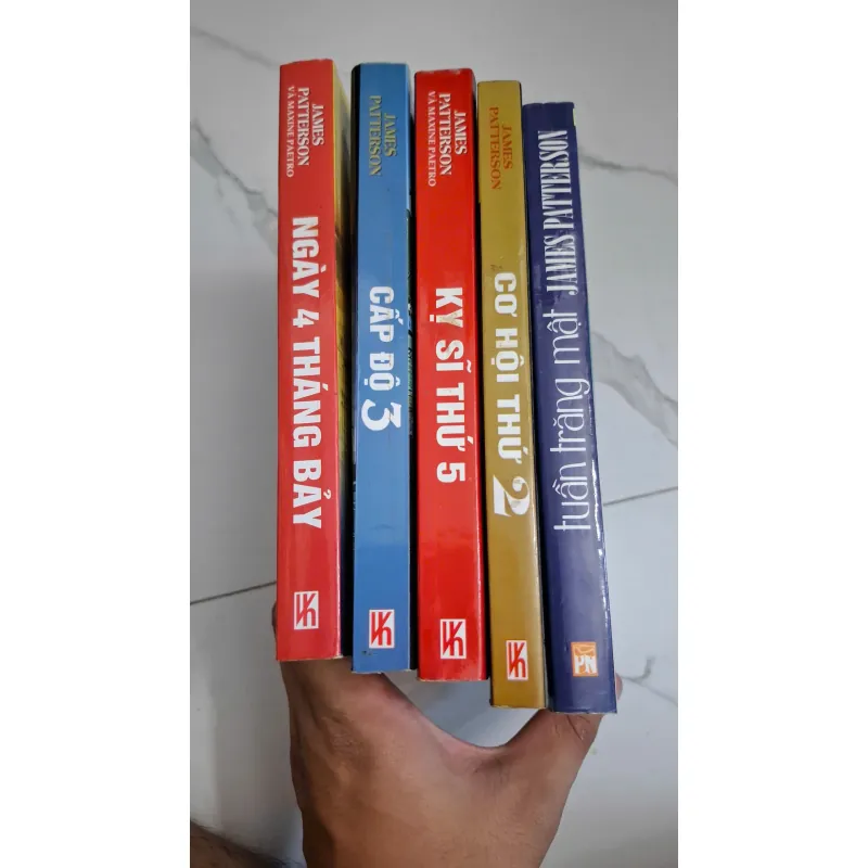 Bộ 5 tiểu thuyết của James Patterson 604784