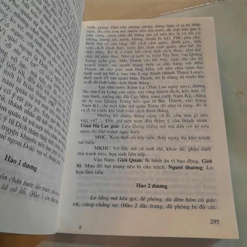 TÁM CHỮ HÀ LẠC VÀ QUỸ ĐẠO ĐỜI NGƯỜI - XUÂN CANG 790557