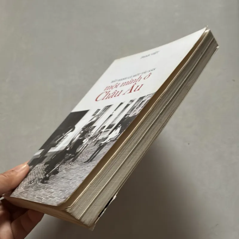 Một mình ở châu Âu - Phan Việt (t01) 750560