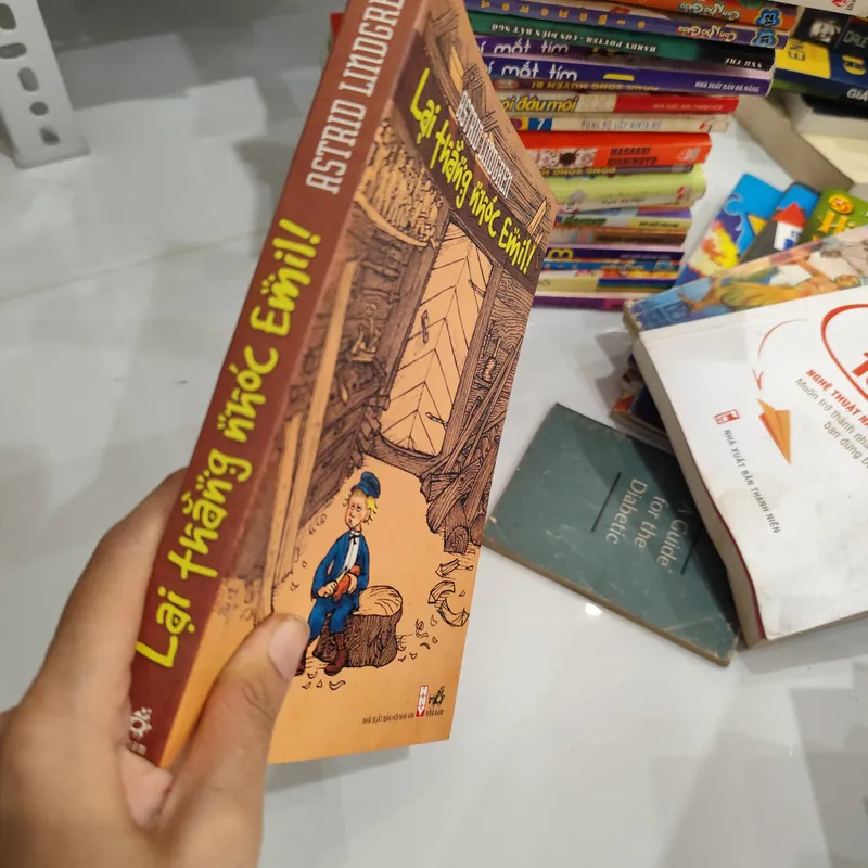 Lại thằng nhóc Emil 568798