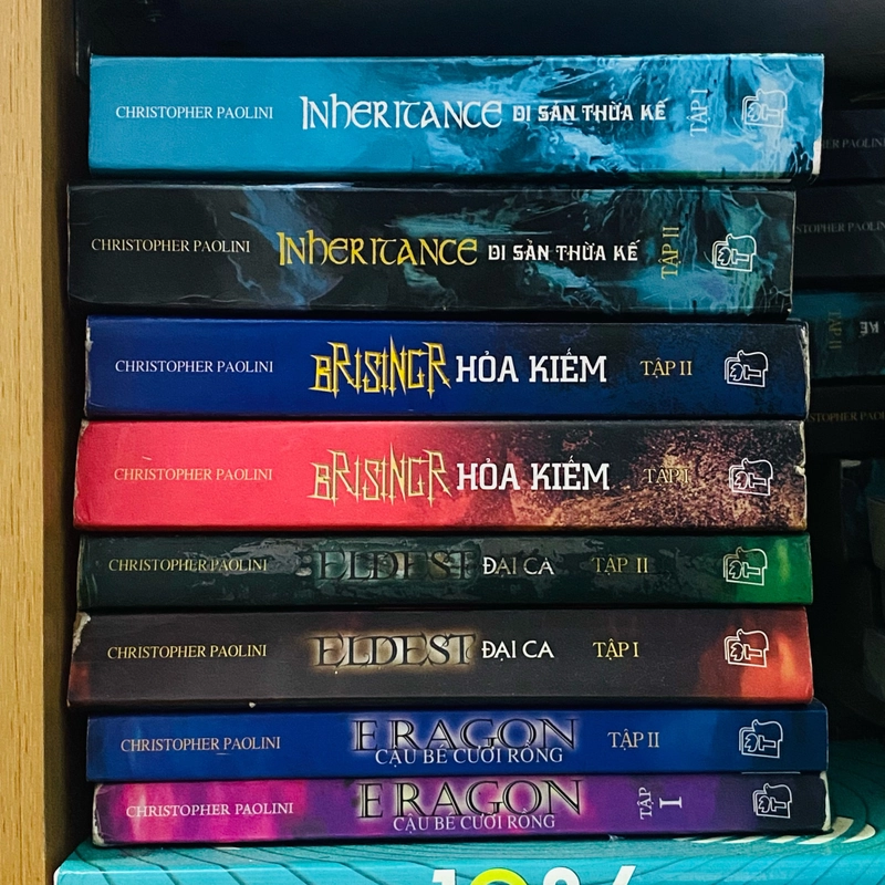 Bộ 8 cuốn Cậu Bé Cưỡi Rồng - Christopher Paolini 93318