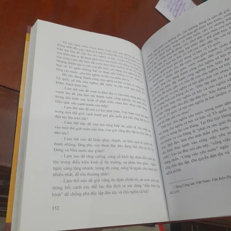 Trần Hữu Tiến - DÂN TỘC TRONG LỊCH SỬ VÀ TRONG THỜI ĐẠI 733879