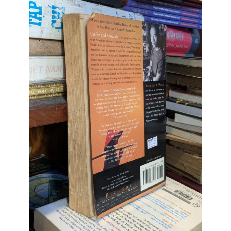 Catfish and Mandala - Andrew X. Pham 996560