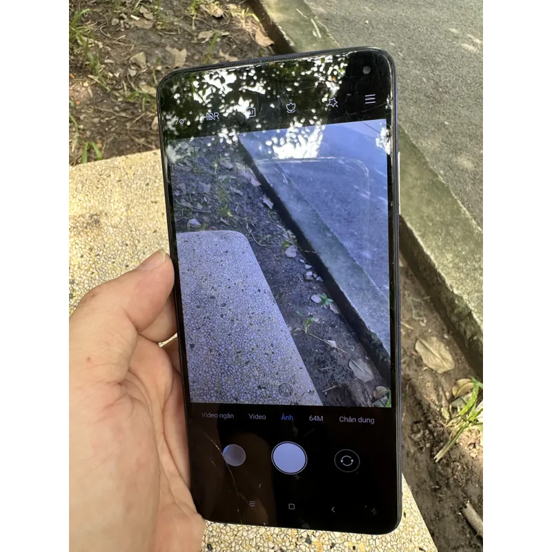 Redmi K30 4G như hình viên trầy hơi xấu cấu hình mạnh chơi game mượt  563779