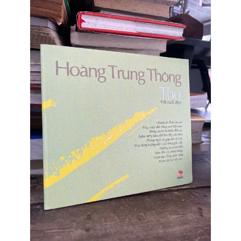 Thơ với tuổi thơ - Hoàng Trung Thông 703495