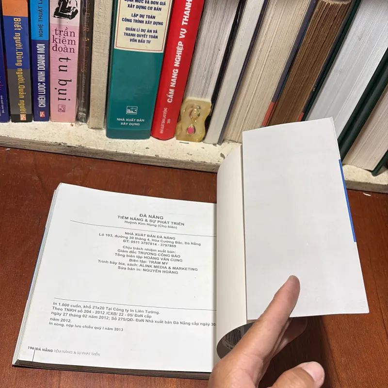 [Sách In Màu] - II Tựa Sách: Đà Nẵng _ Tiềm Năng Và Sự Phát Triển - 2013 798048
