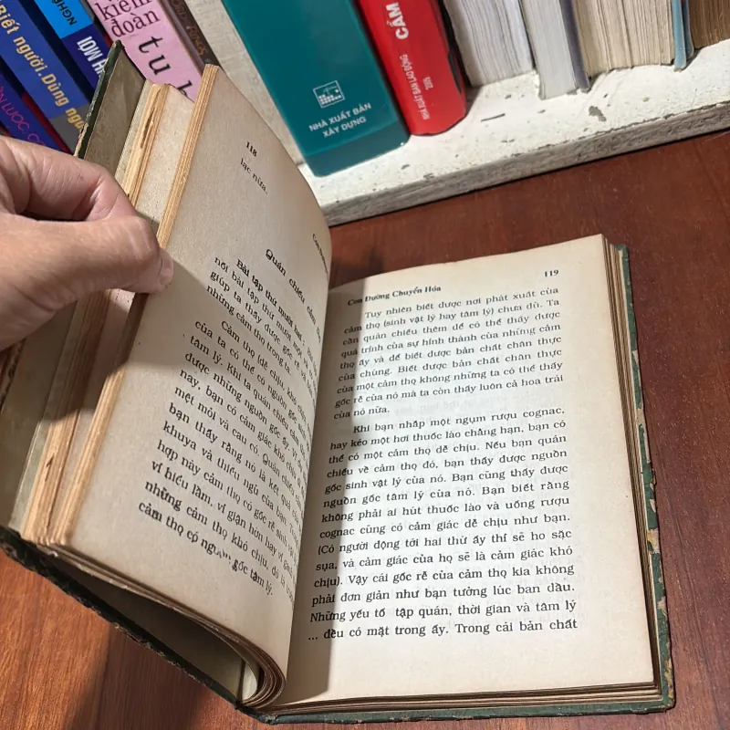 II Sách Phật Giáo: Con Đường Chuyển Hoá - Kinh Bốn Lĩnh Vực Quán Niệm (Dịch Và Chú Giải) 755401