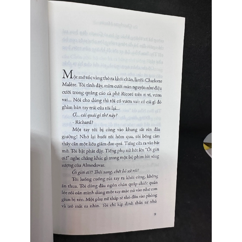 Son Môi Trong Bóng Tối - Charlotte Marin, Mới 80% (Ố Vàng), 2012 SBM1303 913758