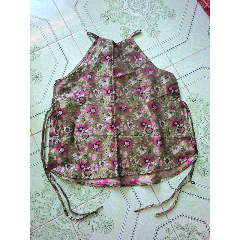 Áo yếm gấm hoa The Kat size M màu xanh rêu họa tiết hoa mới nguyên áo chụp mẫu  999538