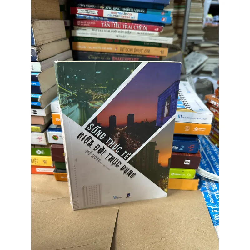 Sống thực tế giữa đời thực dụng 992167