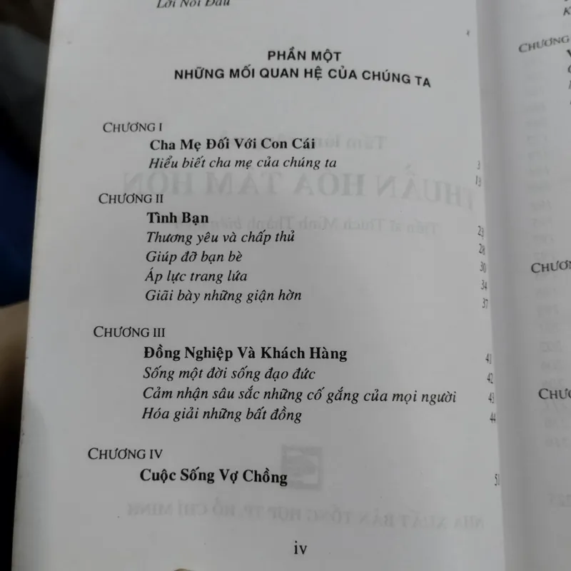 Cuốn sách trong ảnh là "Thuần hóa tâm hồn"  563658