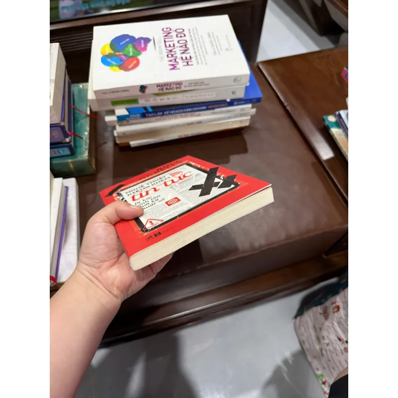 NGHỆ THUẬT KIÊNG KHEM TIN TỨC – ROLF DOBELLI- K4 1019569