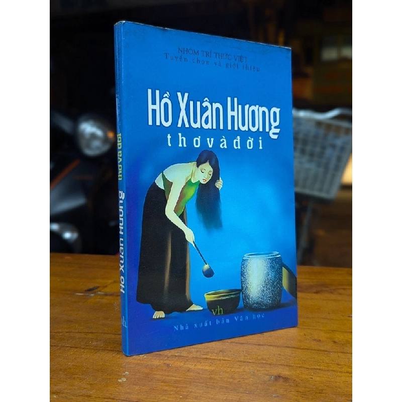 Hồ Xuân Hương: thơ và đời 125416