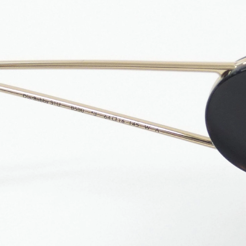 【Sản phẩm mới】Kính mát BOBBY S1U của Christian Dior 625556