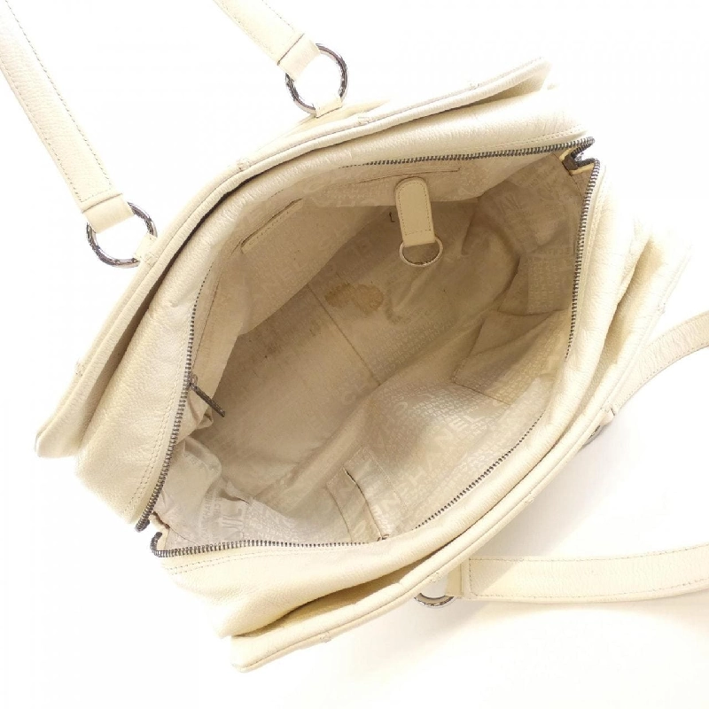 Túi xách chéo Chanel 28024 613474