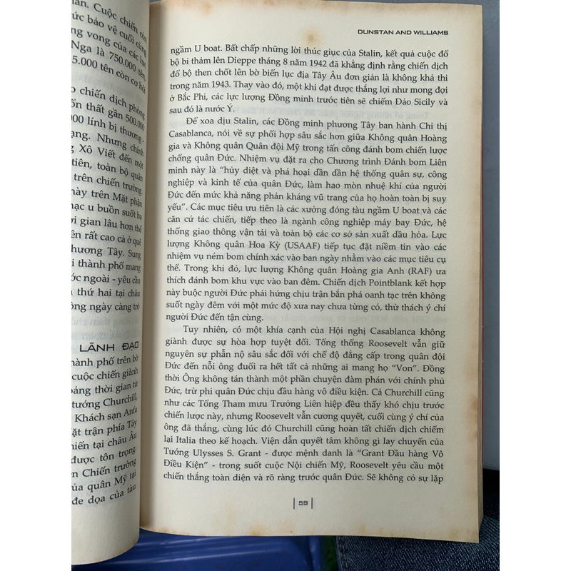 SÓI XÁM: CUỘC ĐÀO TẨU CỦA ADOLF HITLER - SIMON DUNSTAN & GERRAD WILLIAM 546017