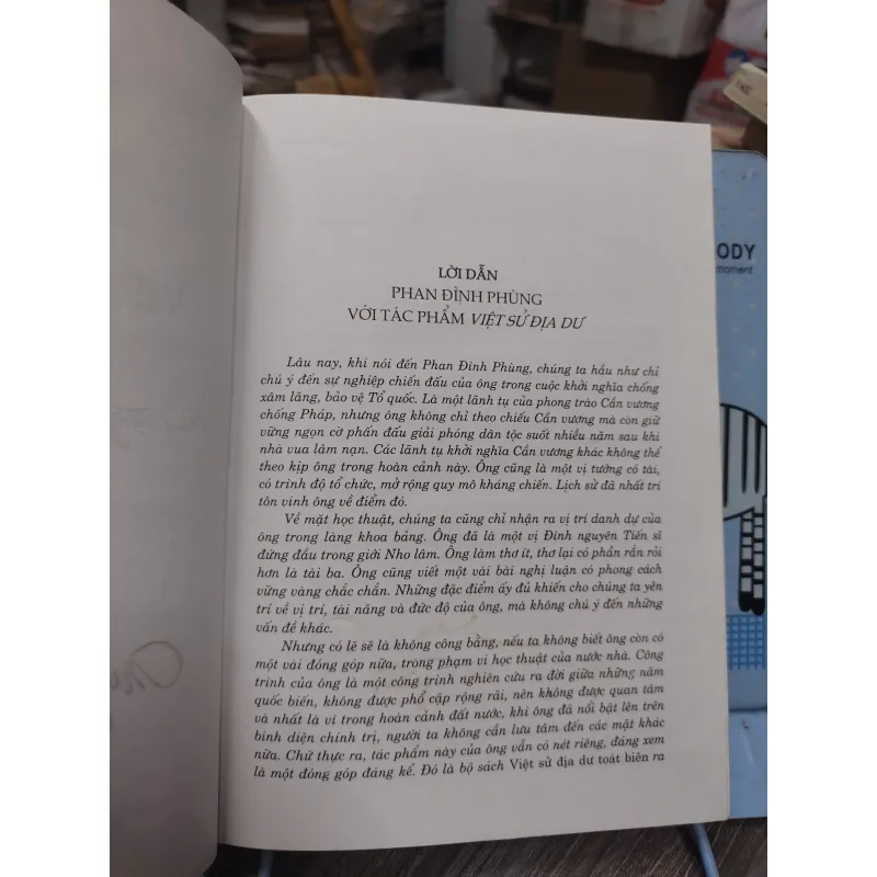 Sách: Việt sử Địa dư - TG: Phan Đình Phùng (A3) 735784