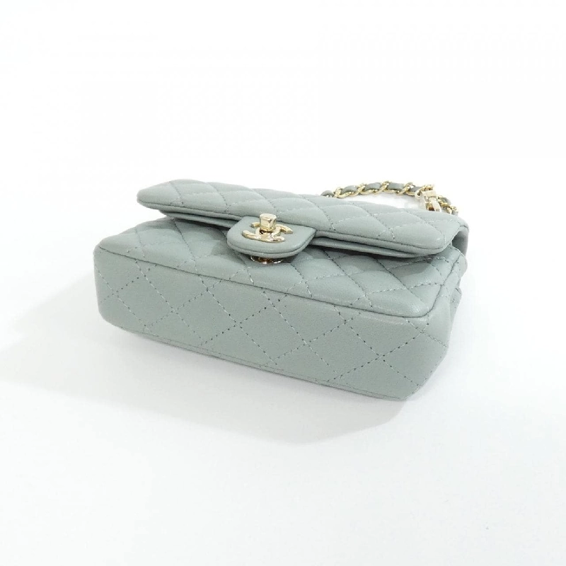 Túi charm AP4760 của Chanel 623544