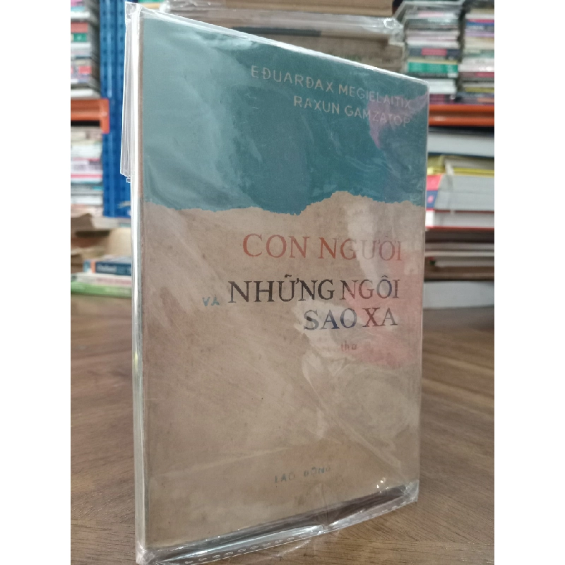 Con người và những ngôi sao xa - Eđuarđax Megielaitix Raxun Gamzatop 499458