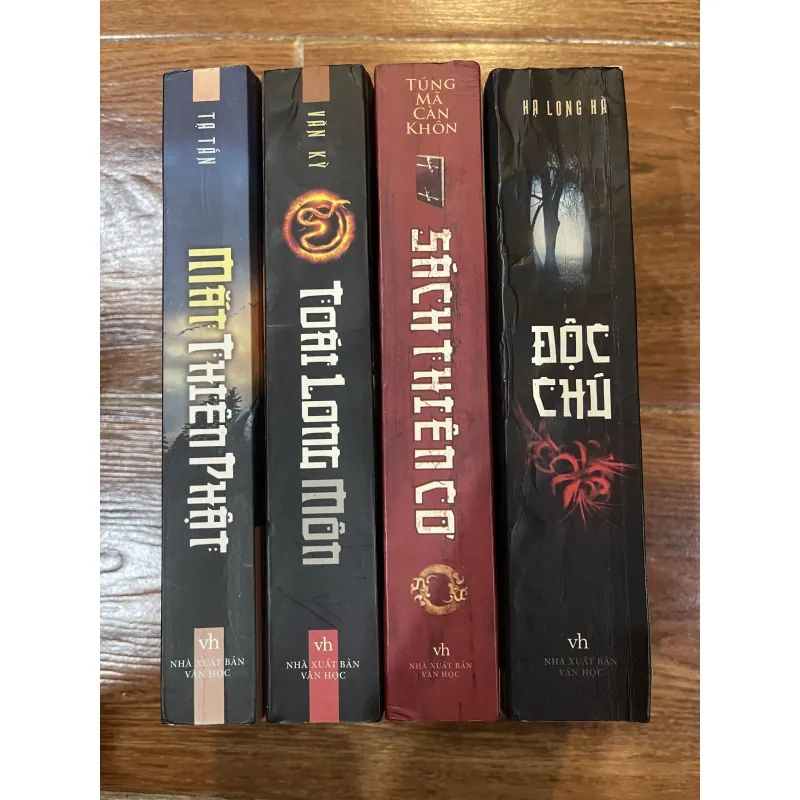 Mắt Thiên Phật . Toái Long Môn . Sách Thiên Cơ . Độc Chủ có 4 cuốn  763226