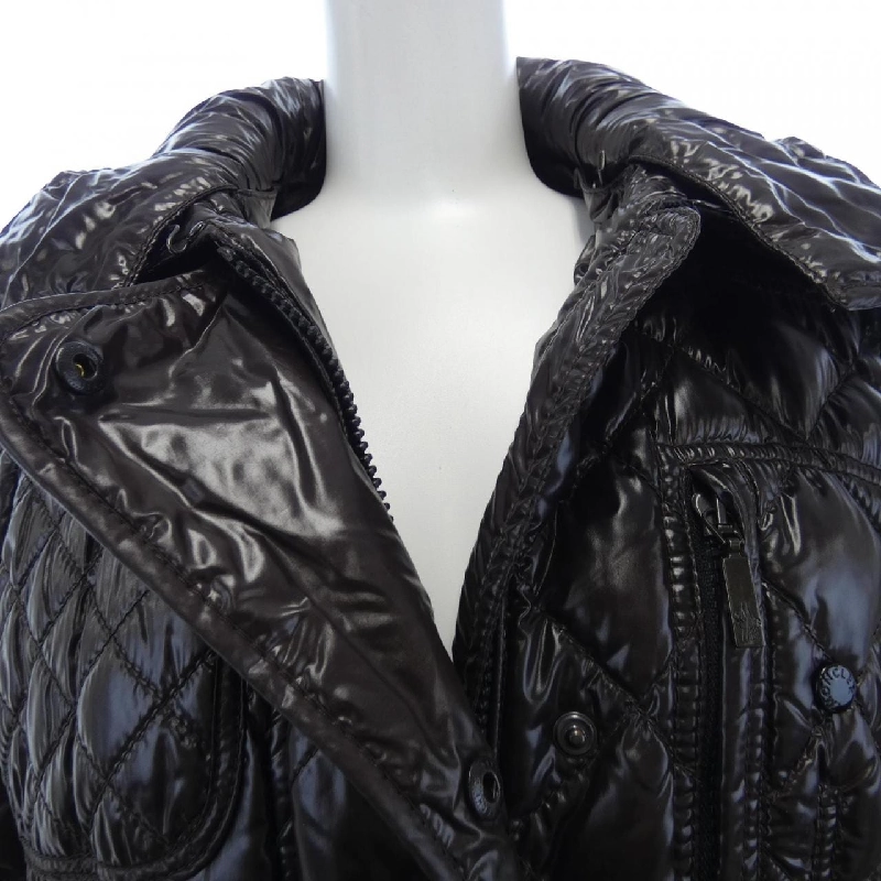 Áo khoác lông vũ MONCLER 638206