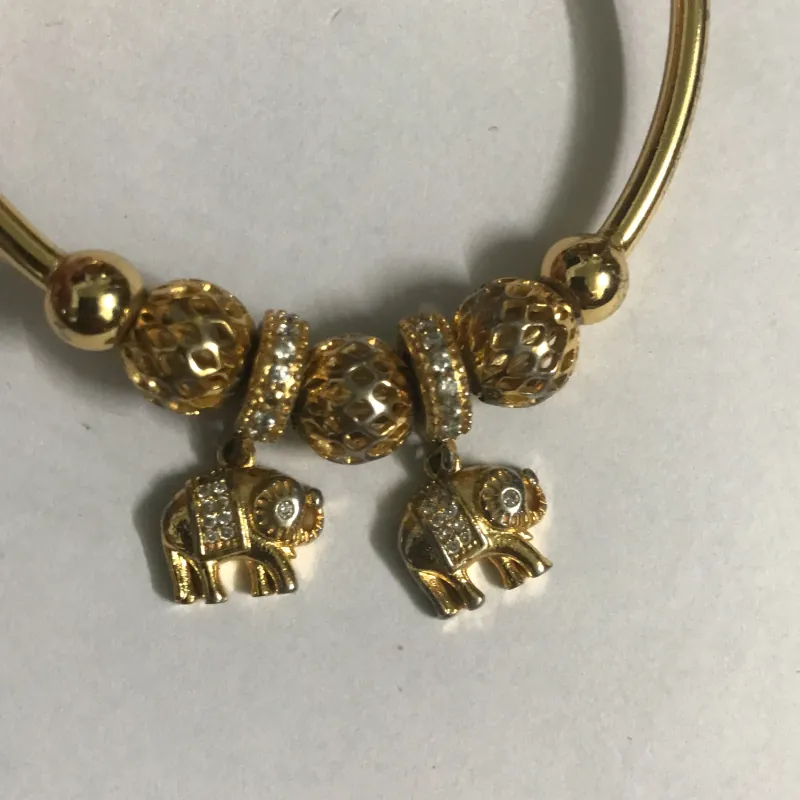 Vòng tay xi xách tay từ thái 977296