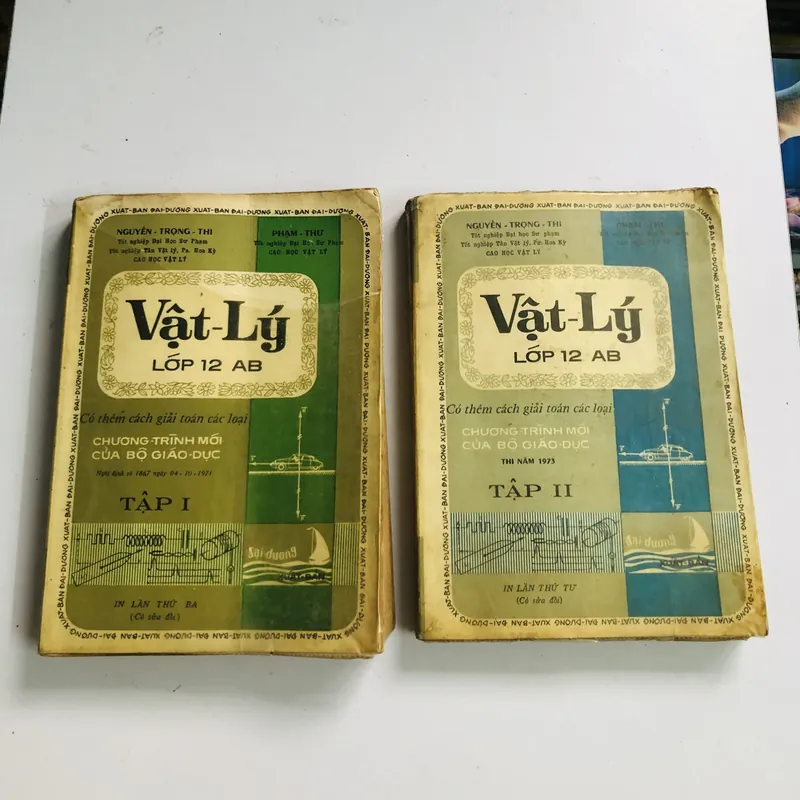 📚 BỘ 2 TẬP BÀI GIẢI TOÁN VẬT LÝ LỚP 12AB 571056