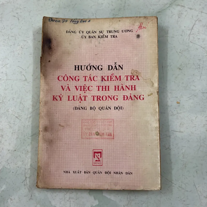 Hướng dẫn công tác kiểm tra và việc thi hành kỷ luật trong đảng 998246