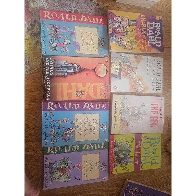 12q Roald Dahl không trùng (Sách tiếng anh) như hình 
240k 475348