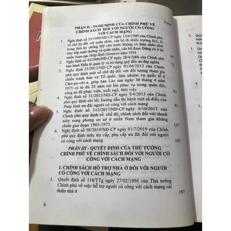 Văn bản pháp luật thực hiện chính sách ưu đãi với người có công 977707