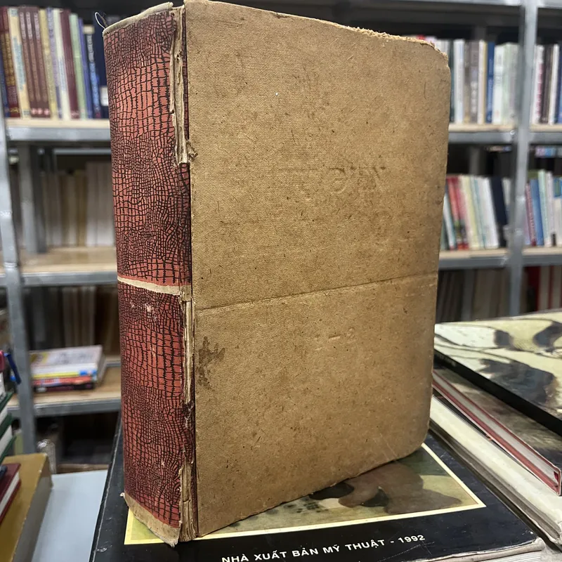 TỪ ĐIỂN VĂN HỌC(2 tập) 697568