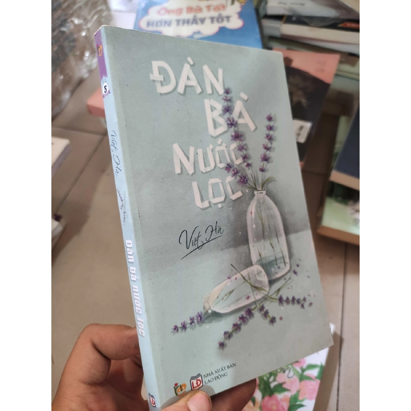 Đàn bà nước lọc Việt HàHCM01/03 Rebooks.vn 942444