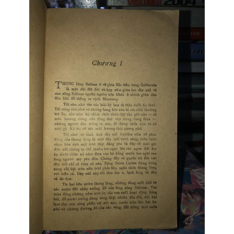 Phía đông vườn địa đàng - John Steinbeck 976188