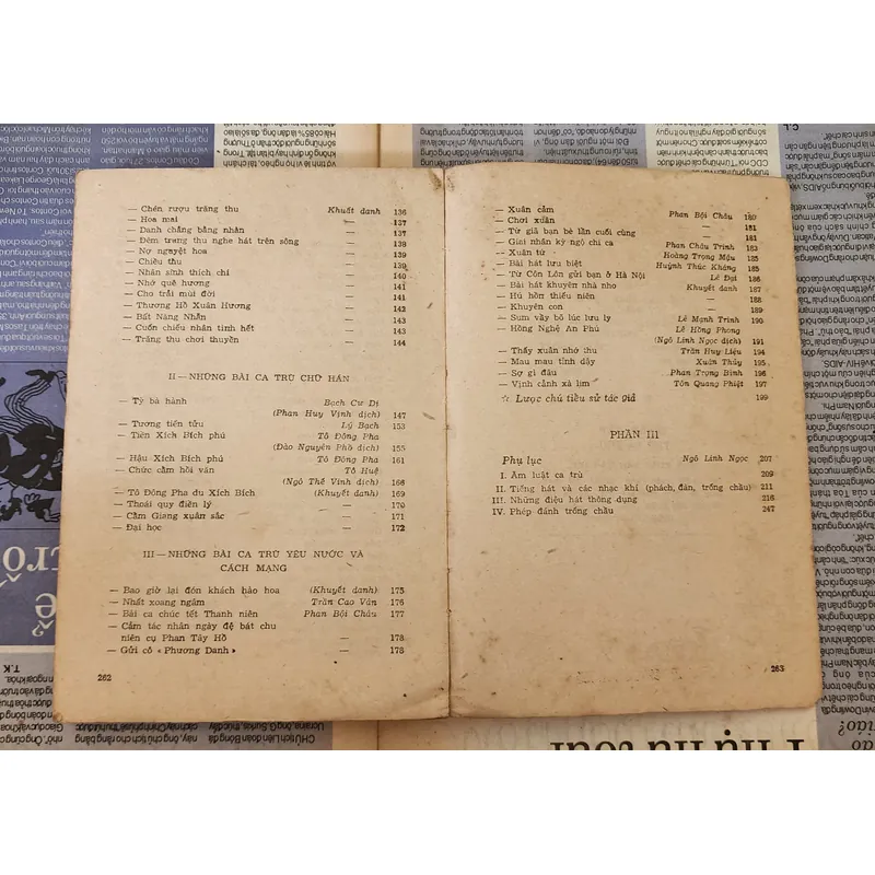 Văn học cổ cận đại Việt Nam: Tuyển tập thơ ca trù 703974