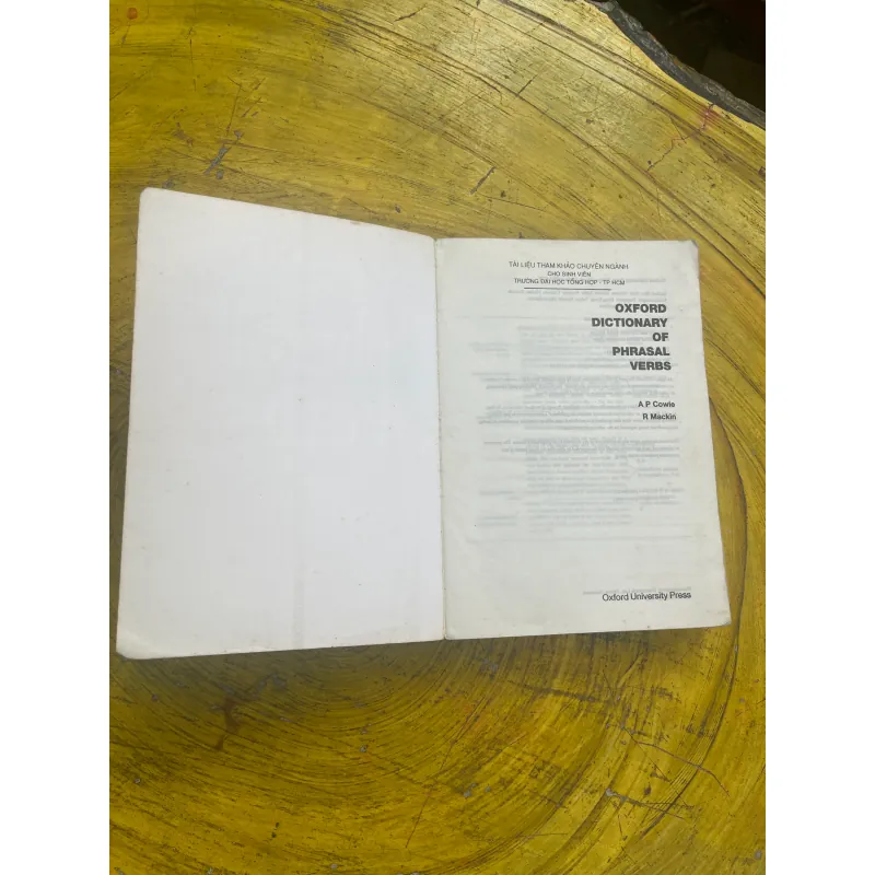 OXFORD DICTIONARY OF PHRASAL VERBS- A.P. COWIE & R. MACKIN 731915