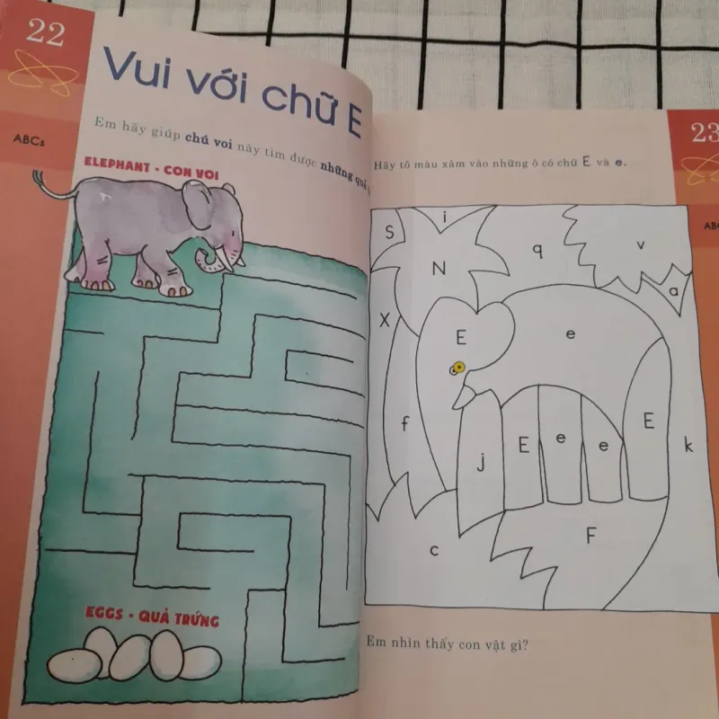 Sách tư duy màu BRAIN QUEST Workbooks K. Tg Lisa Trumbauer. Cho bé 6 t 689677